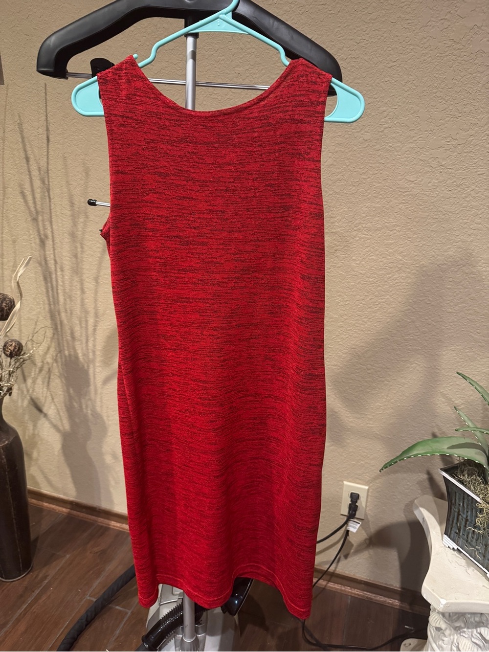 Sleeveless Red Knit Midi Dress — Effortless Everyday Style